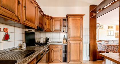 Angenehme Wohnung für 5 Personen mit Klimaanlage, W-LAN, TV und Balkon