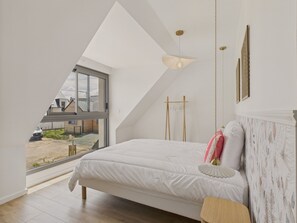 4 bedrooms, free WiFi