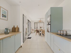 Fridge, microwave, oven, coffee/tea maker