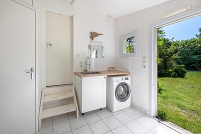 Charming villa 250m from beach – sleeps 14