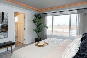 4 chambres, bureau, Wi-Fi, literie fournie