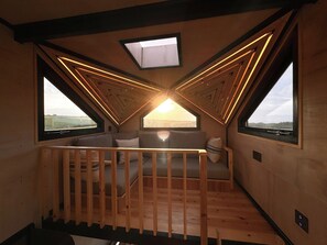 Interior - 1 Bed Cabin - Sleeps 2 - Parking (Ilfracombe)