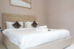 1 bedroom, desk, iron/ironing board, WiFi