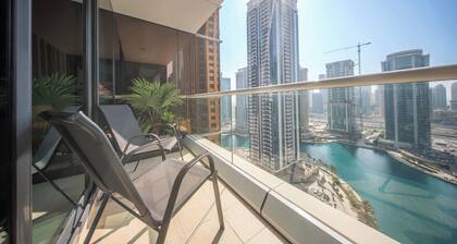 Free housekeeping visits during your stay - StayShort - Stylish JLT Apartment Sleeps 6 with Stunning Lake Views