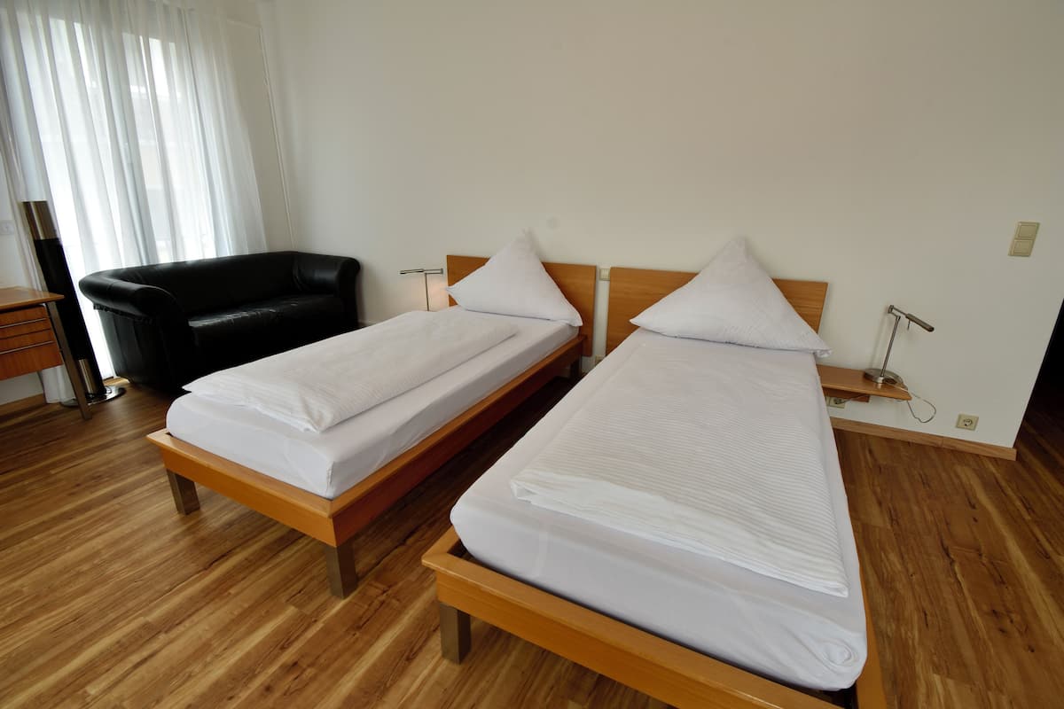 Habitación clásica con 2 camas individuales | Escritorio y wifi gratis