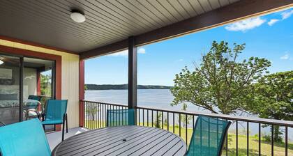 Sunset View at Anchor's Point - Lakefront Stay for 8 with Private Balcony