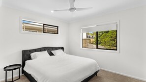 5 bedrooms, iron/ironing board, travel crib, internet