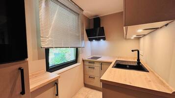 雪櫃、焗爐、爐具、洗碗機