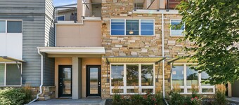 Elegant Mountain Haven - King Bed & Fireplaces