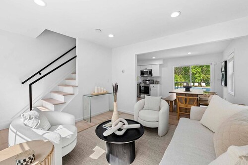 Charming 3-bedroom house with saltwater pool