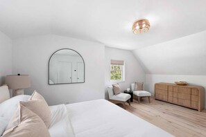 3 室のベッドルーム、アイロン / アイロン台、WiFi、ベッドシーツ