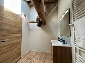 Douche, papier toilette