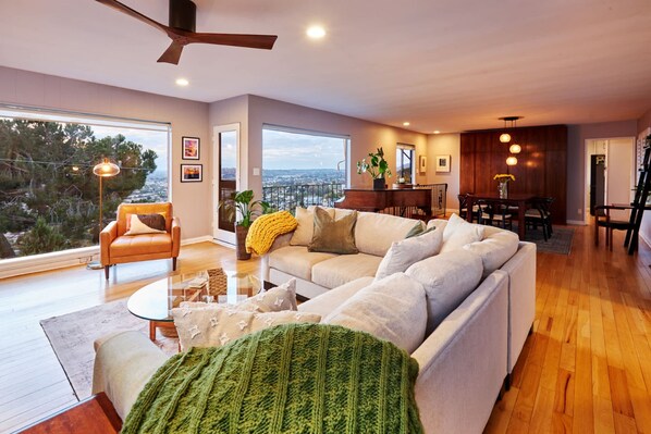 House | 3 bedrooms, Internet - La Mesa Lookout With AC BBQ Firepit Pet Friendly (La Mesa)