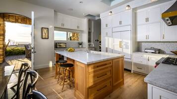 House | 4 bedrooms, Internet