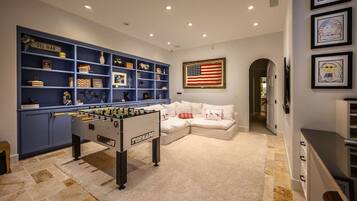 House | 4 bedrooms, Internet