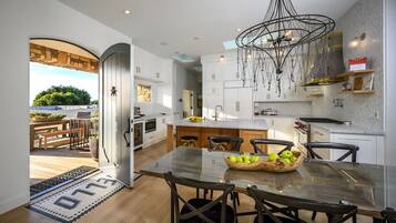 House | 4 bedrooms, Internet