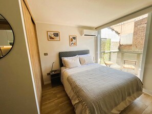 Fer et planche à repasser, Wi-Fi, literie fournie