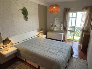 2 quartos, ferros/tábuas de passar roupa, Wi-Fi, roupa de cama