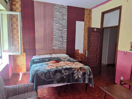 3 bed - Sleeps 6 - Mountain View - Parking - Pets