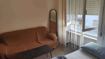 3 Schlafzimmer, BĂŒgeleisen/BĂŒgelbrett, BettwĂ€sche
