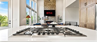 Dark & Sleek 3BR Escape by the Golf Course
