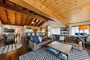 Smart TV, fireplace, video games, stereo