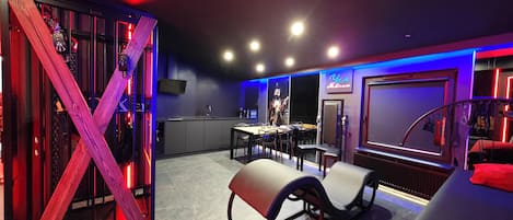 Cortinas blackout, quartos à prova de som, Wi-Fi de cortesia