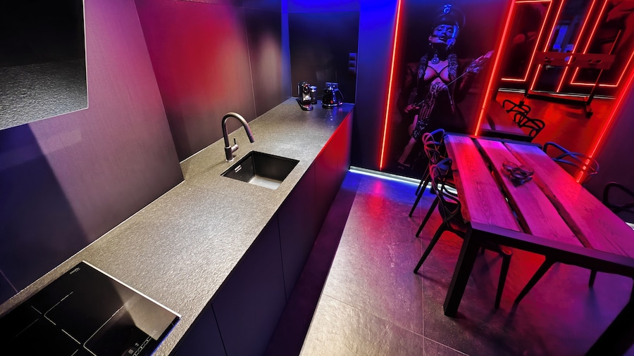 Love Apartment close to national stadium