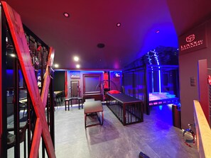 Pimennysverhot, äänieristys, ilmainen Wi-Fi