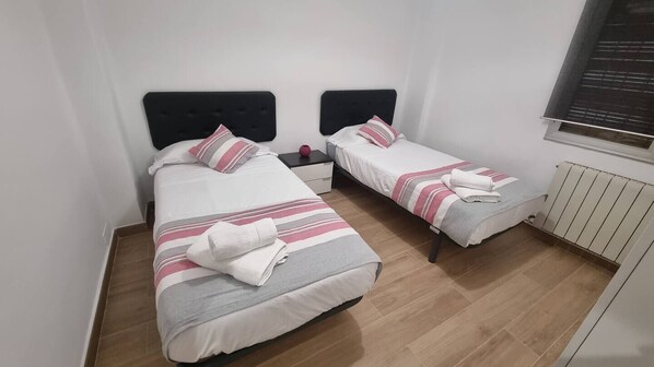 2 Schlafzimmer, Bügeleisen/Bügelbrett, Reisekinderbett, kostenloses WLAN