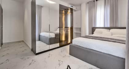 Charming 2-bedroom condo with WiFi, AC in the Heart of Lekki
