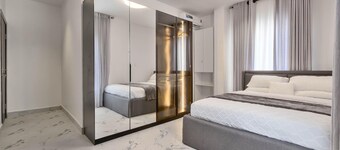 Charming 2-bedroom condo with WiFi, AC in the Heart of Lekki