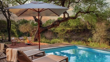 Outdoor pool, pool umbrellas
