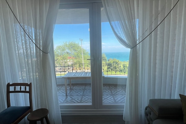 Economy Studio Suite, Sea View | Free WiFi