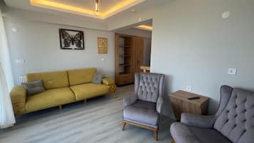 Økonomi-studiosuite, sjøutsikt | Oppholdsområde