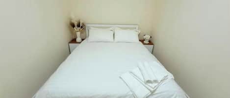 2 habitaciones, escritorio, wifi y ropa de cama