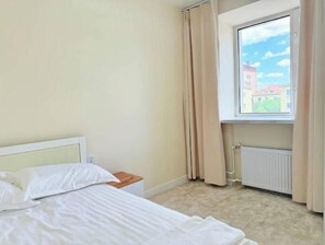 2 bedrooms, WiFi, bed sheets