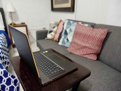 2️⃣ Cozy cabin with WiFi and AC in amazing Miami