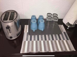 Coffee and/or coffee maker - 2️⃣ Cozy cabin with WiFi and AC in amazing Miami (Miami)