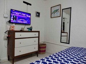 1 bedroom, free WiFi, bed sheets - 2️⃣ Cozy cabin with WiFi and AC in amazing Miami (Miami)