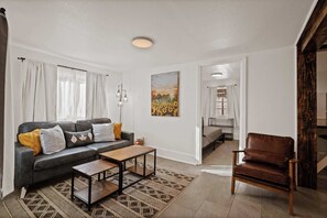 Unclassified image, 3 of 24, button