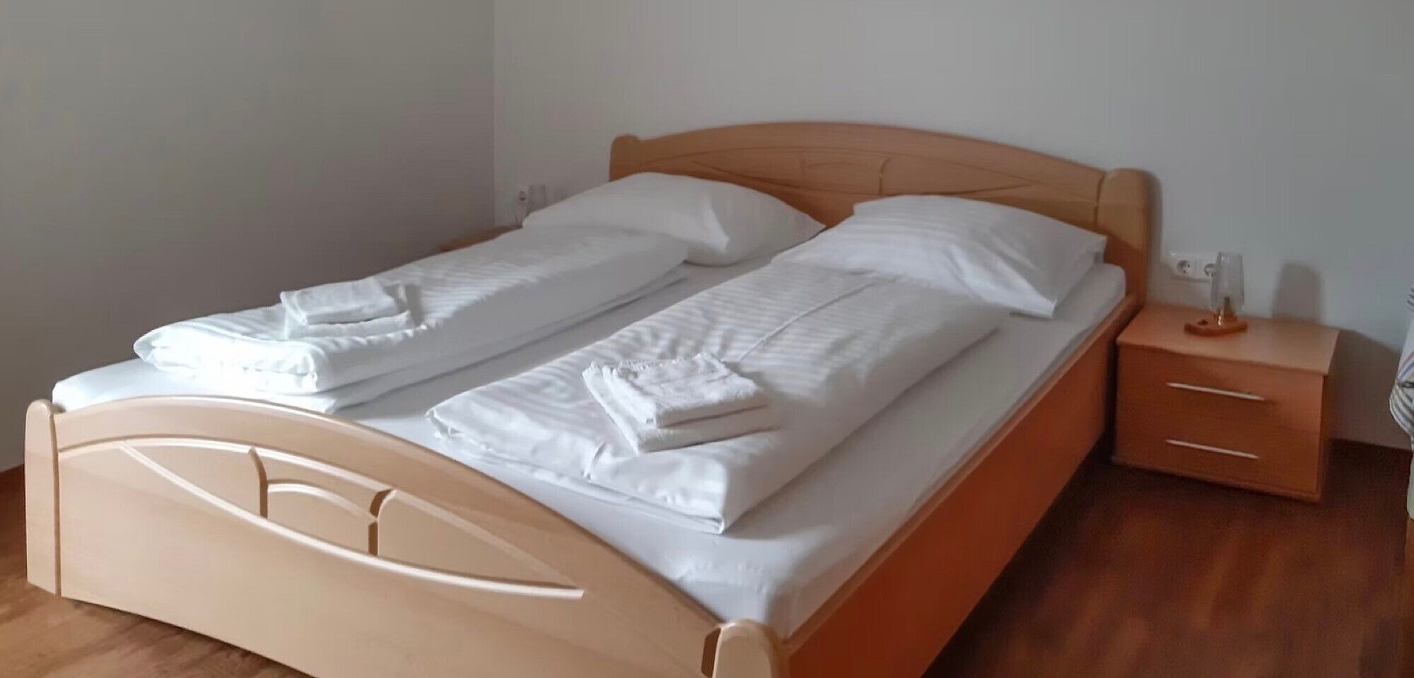 6 habitaciones, wifi y ropa de cama 