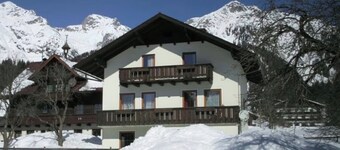 Holiday Home 'Landlhof' with Mountain View, Private Terrace and Wi-Fi
