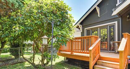 2 Mi to Dtwn Tacoma: Charming Home w/ Deck & Yard!