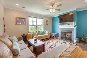 Apartment (3 Bedrooms) | Front of property - Walk to Ocean: Group Getaway in Virginia Beach! (Virginia Beach)