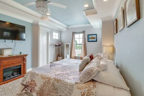 Apartment (3 Bedrooms) | Interior - Walk to Ocean: Group Getaway in Virginia Beach! (Virginia Beach)