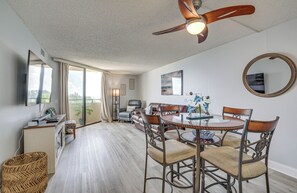 Apartment (1 Bedroom) | Interior