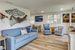 Apartment (2 Bedrooms) | Interior - Walk to Ocean: Unit w/ Deck in Fernandina Beach! (Fernandina Beach)