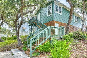 Apartment (2 Bedrooms) | Interior - Walk to Ocean: Unit w/ Deck in Fernandina Beach! (Fernandina Beach)
