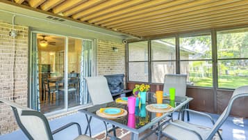 House (3 Bedrooms) | Front of property